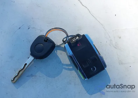 2015 Chevrolet Silverado 1500 1Lt из США, поврежденный, VIN 3GCPCREC9FG262603